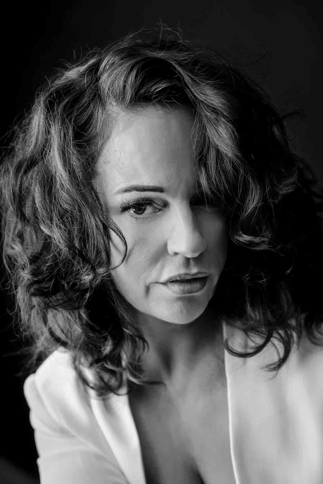 portret shoot studio dame wit colbert